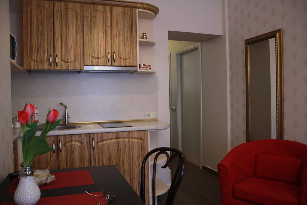 Vilnius Symphony Apartments Room photo